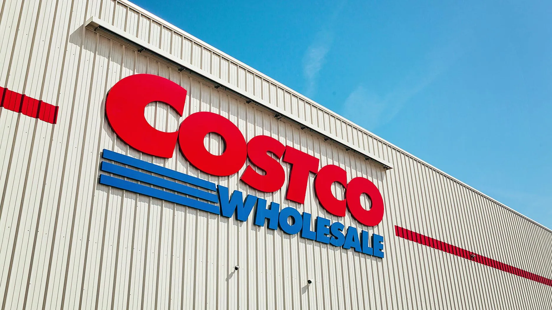 Costco подает в суд на правительств...