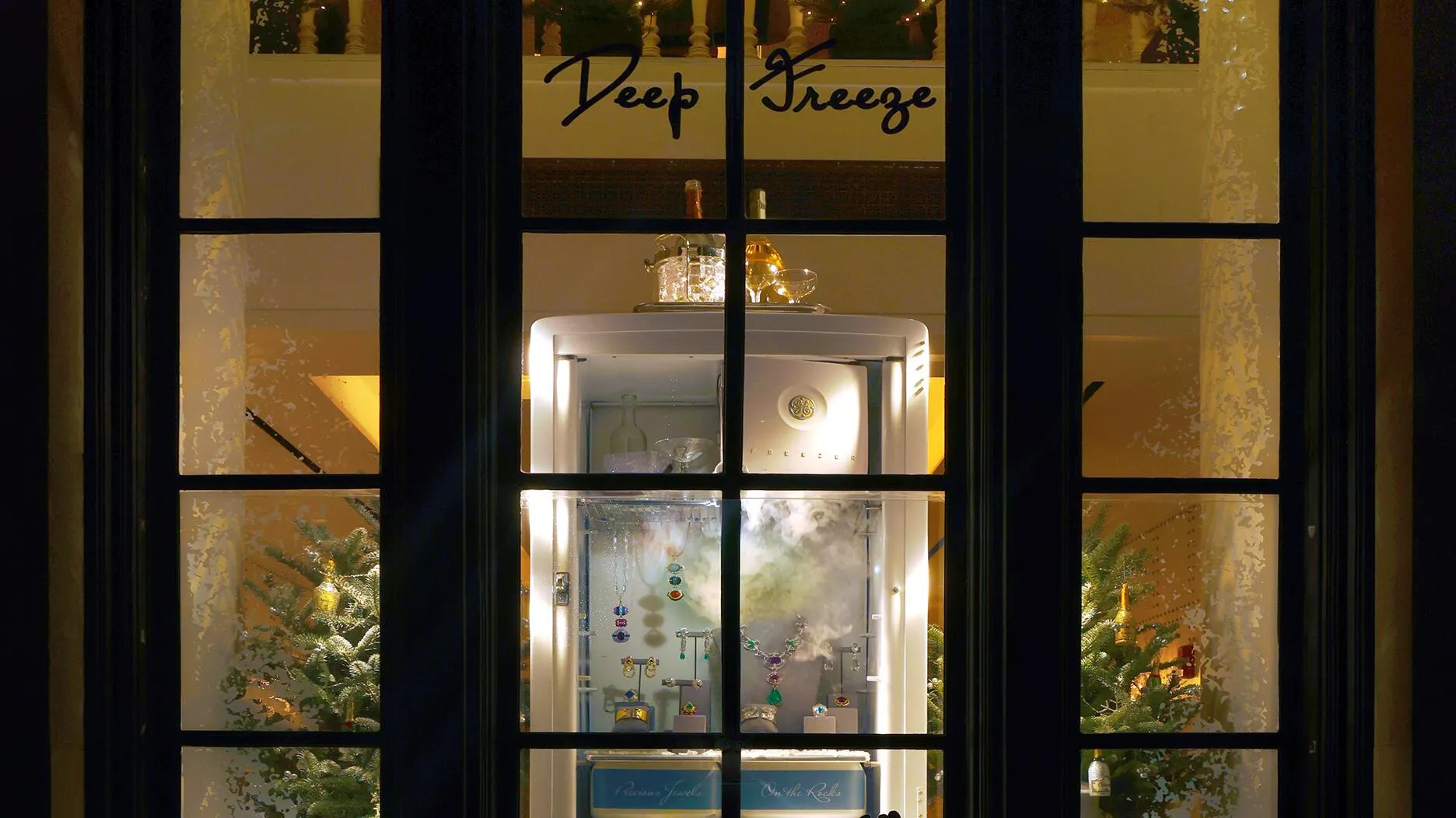 David Webb: праздничные витрины "Deep Freeze" в Нью-Йорке