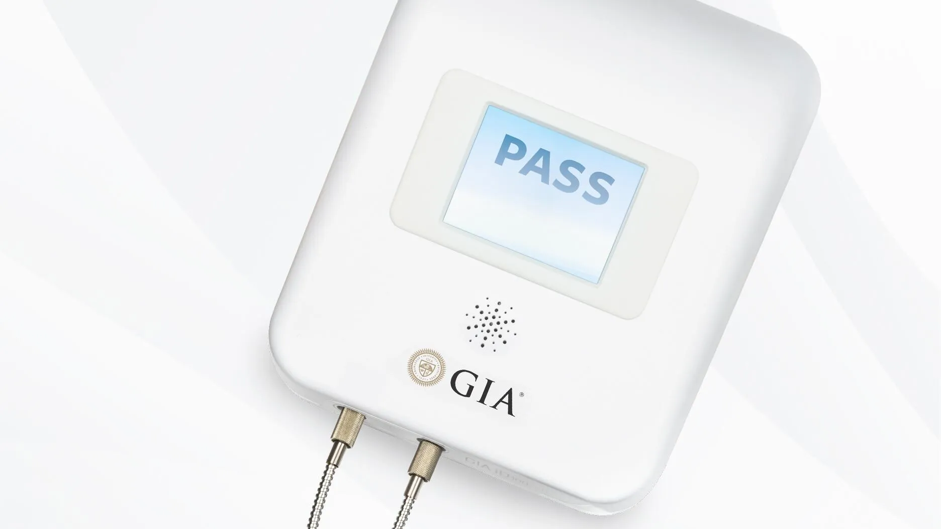 GIA iD100®: защита от поддельных бриллиантов