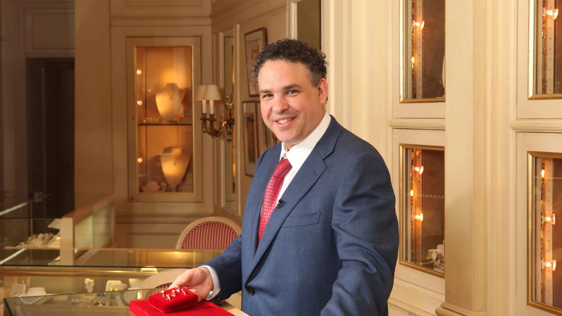 Jewelers of America: Новое руководство и директора