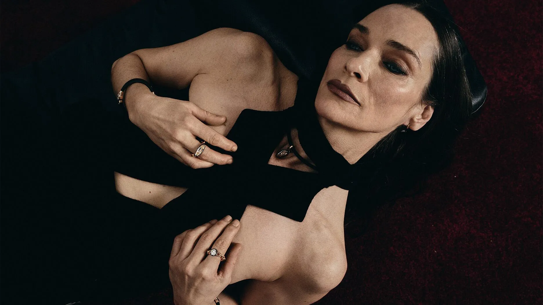 Uniform Object Carbon Form Jewelry ...