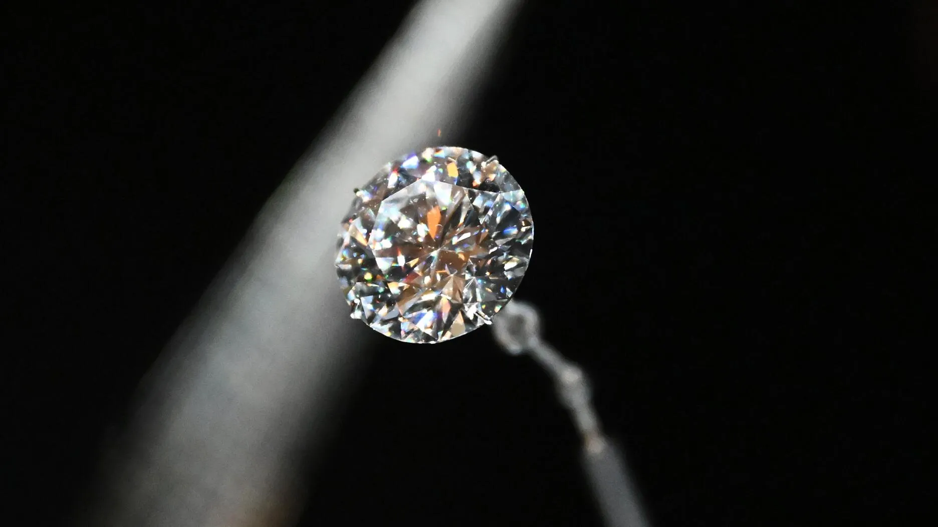 Алмаз Jwaneng 28.88 карат на аукцио...