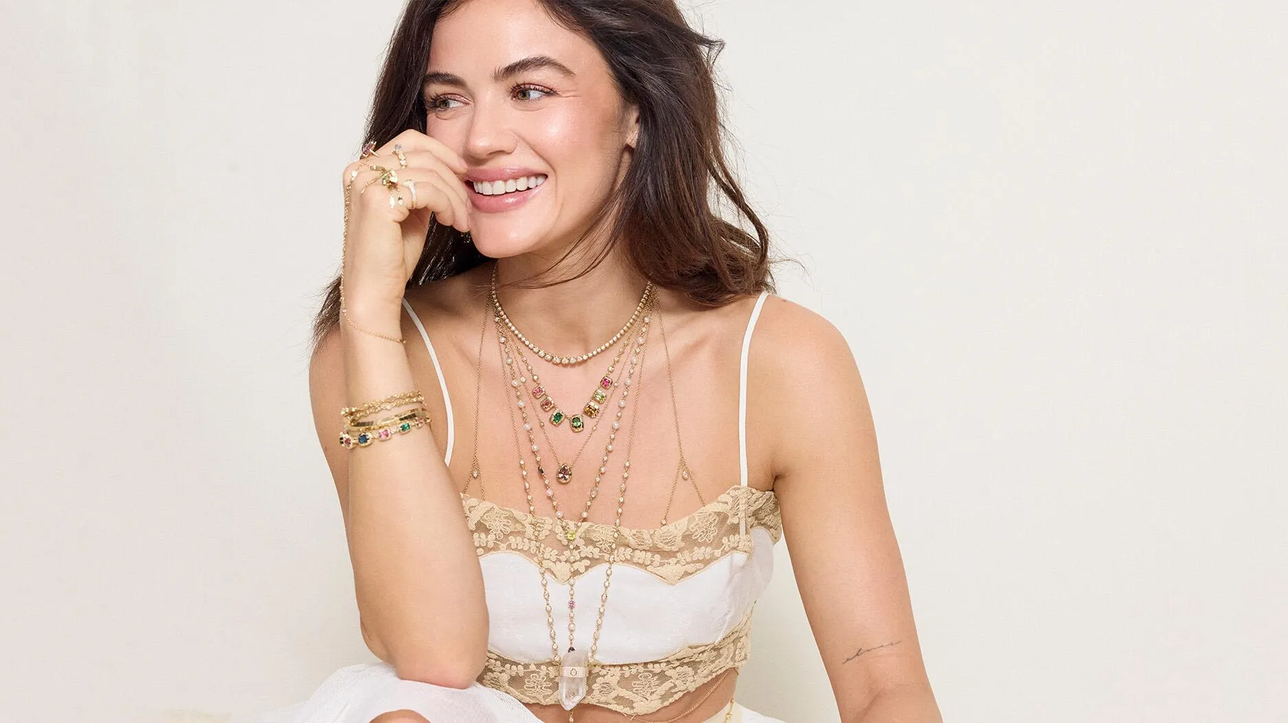 Кампания Love and Desire от Jacquie Aiche с Люси Хейл