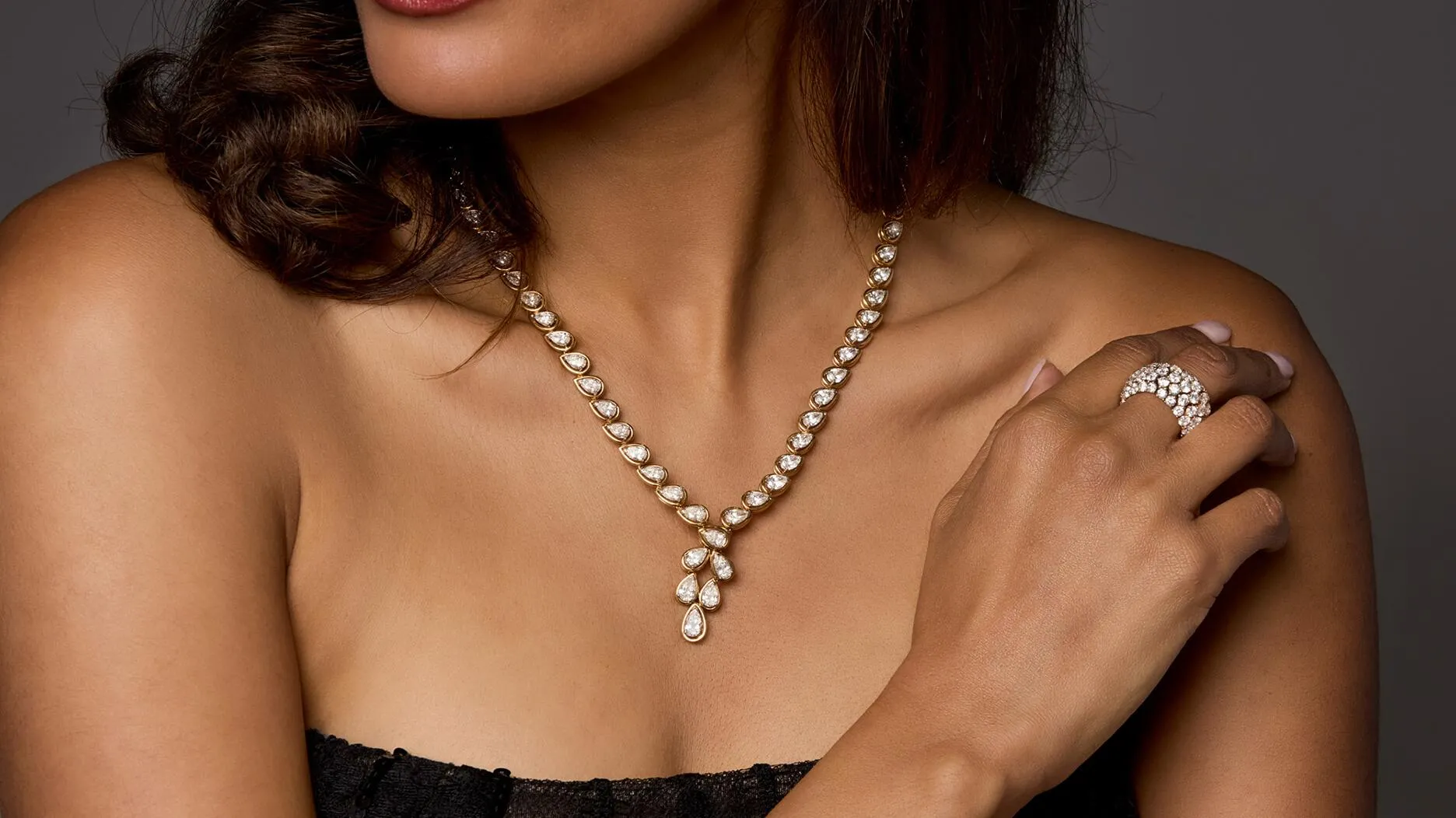 Коллекция украшений Джоанны Карсон на аукционе