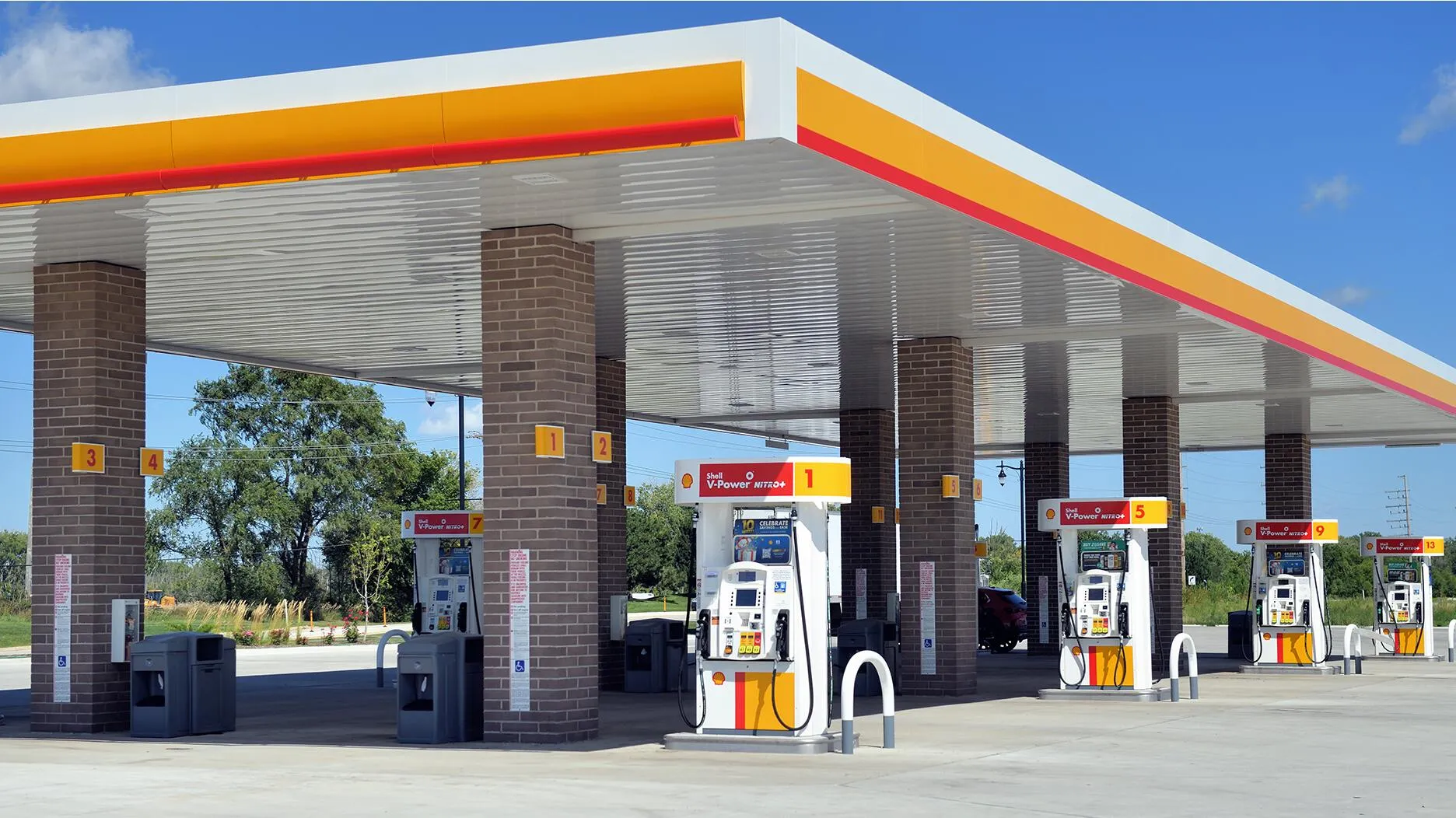 Потребительская уверенность в марте: рост и опасен...