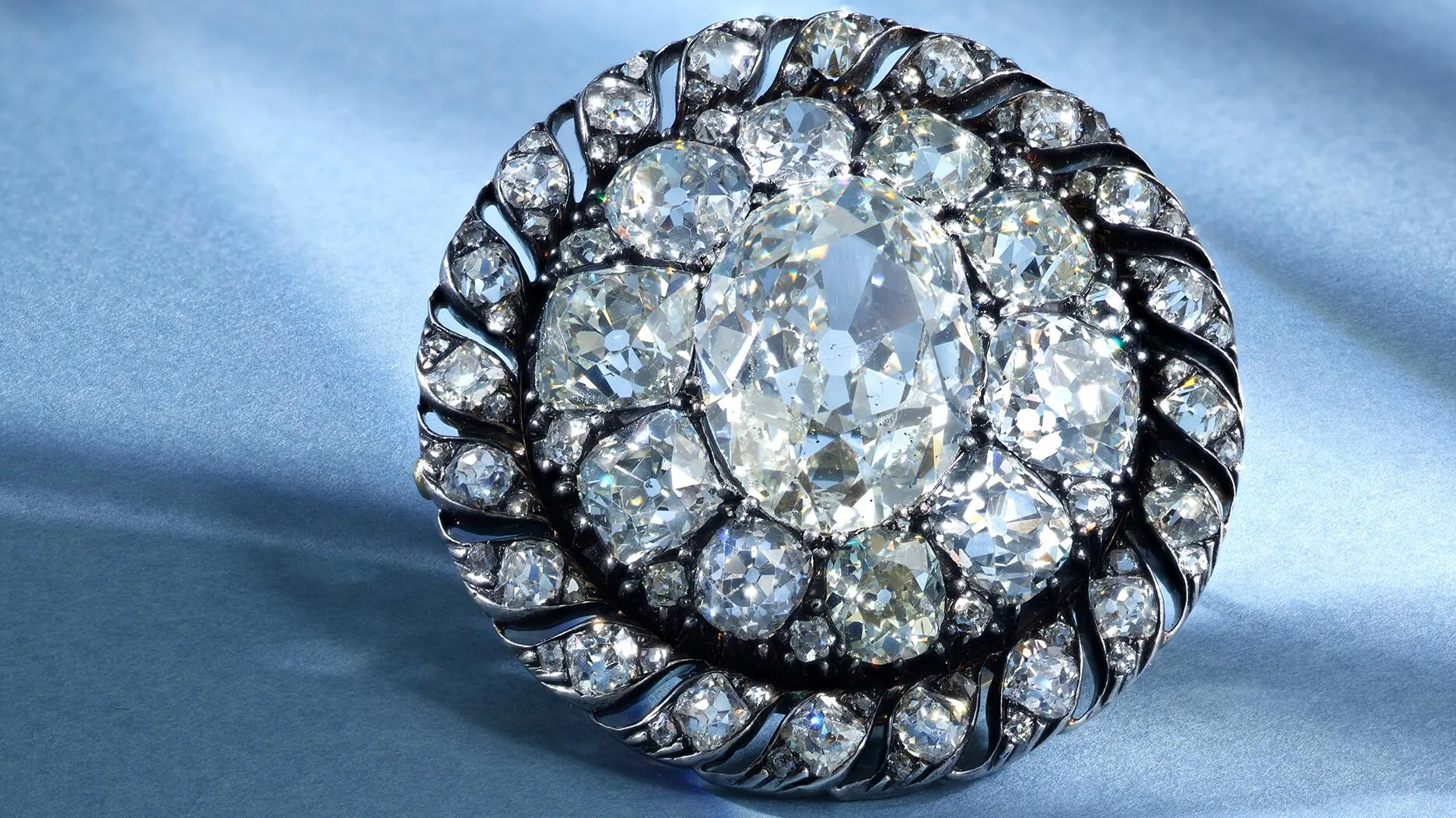 Реликвии Наполеона и королевские драгоценности на Sotheby's