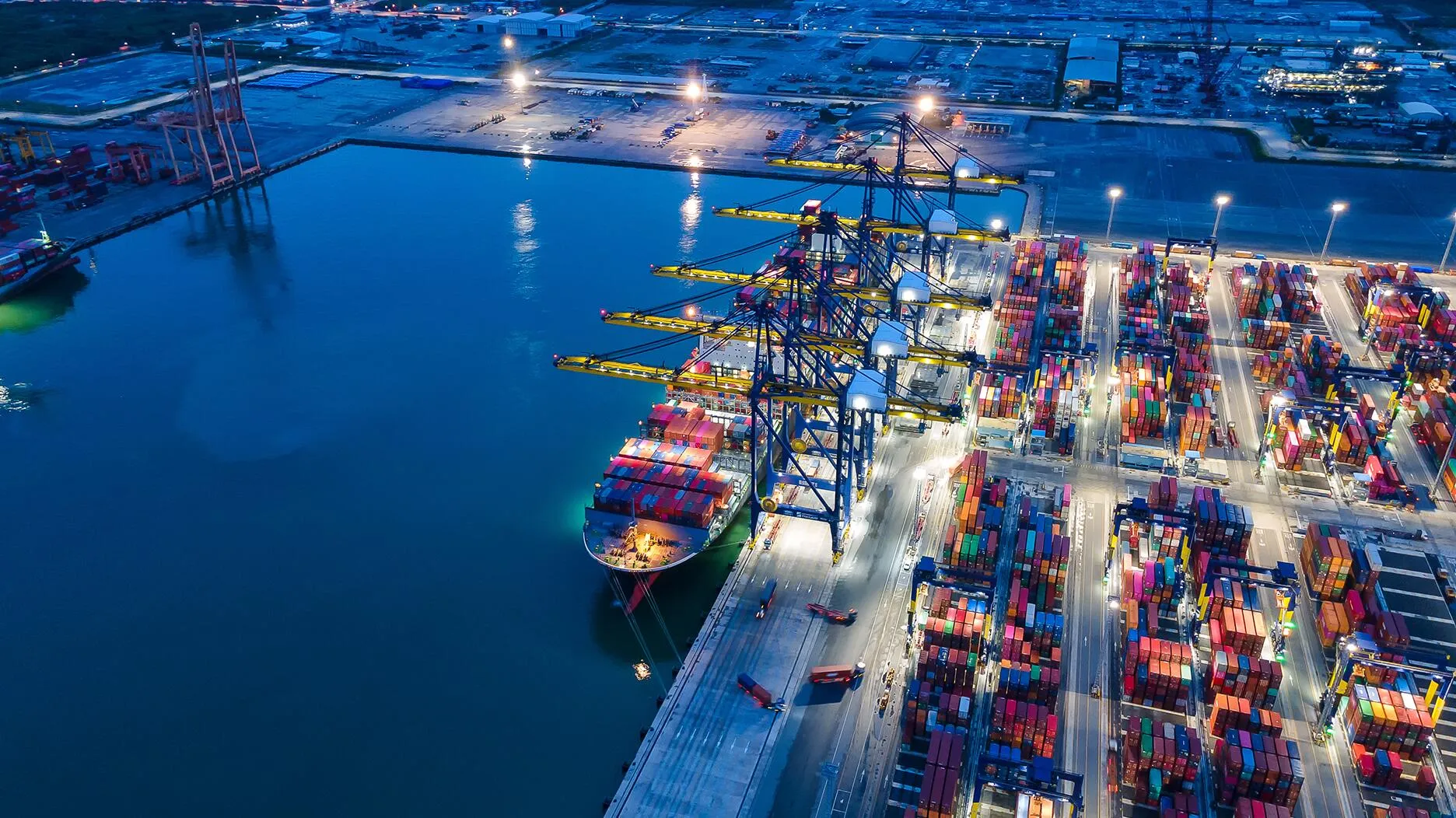 Тарифы США поднимут до 15% — что это значит для им...