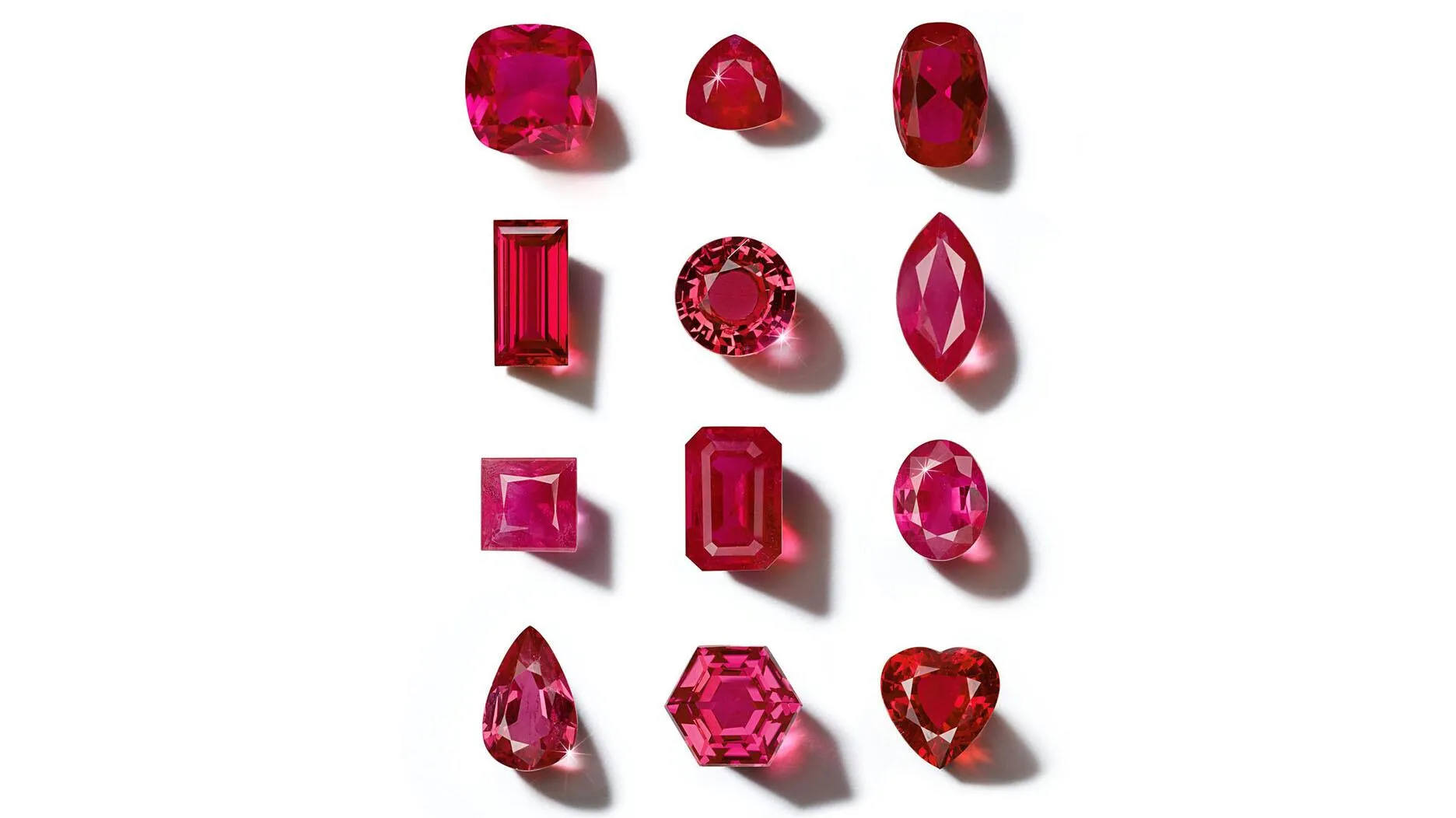 Цвет года 2026: Signature Red в ювелирном искусств...