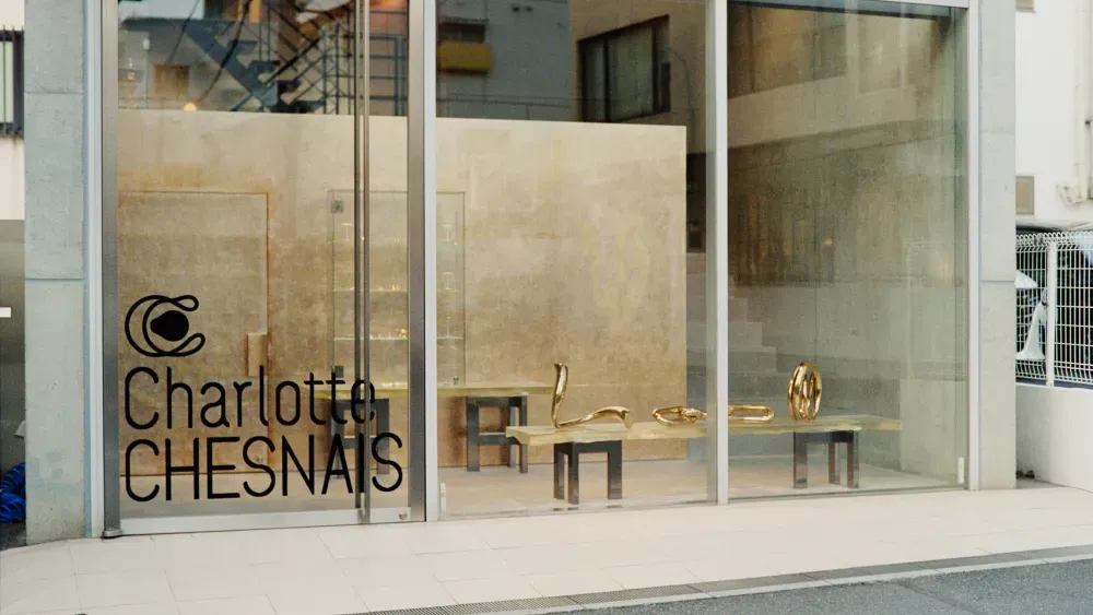 Шарлотт Чесне открыла флагманский б...