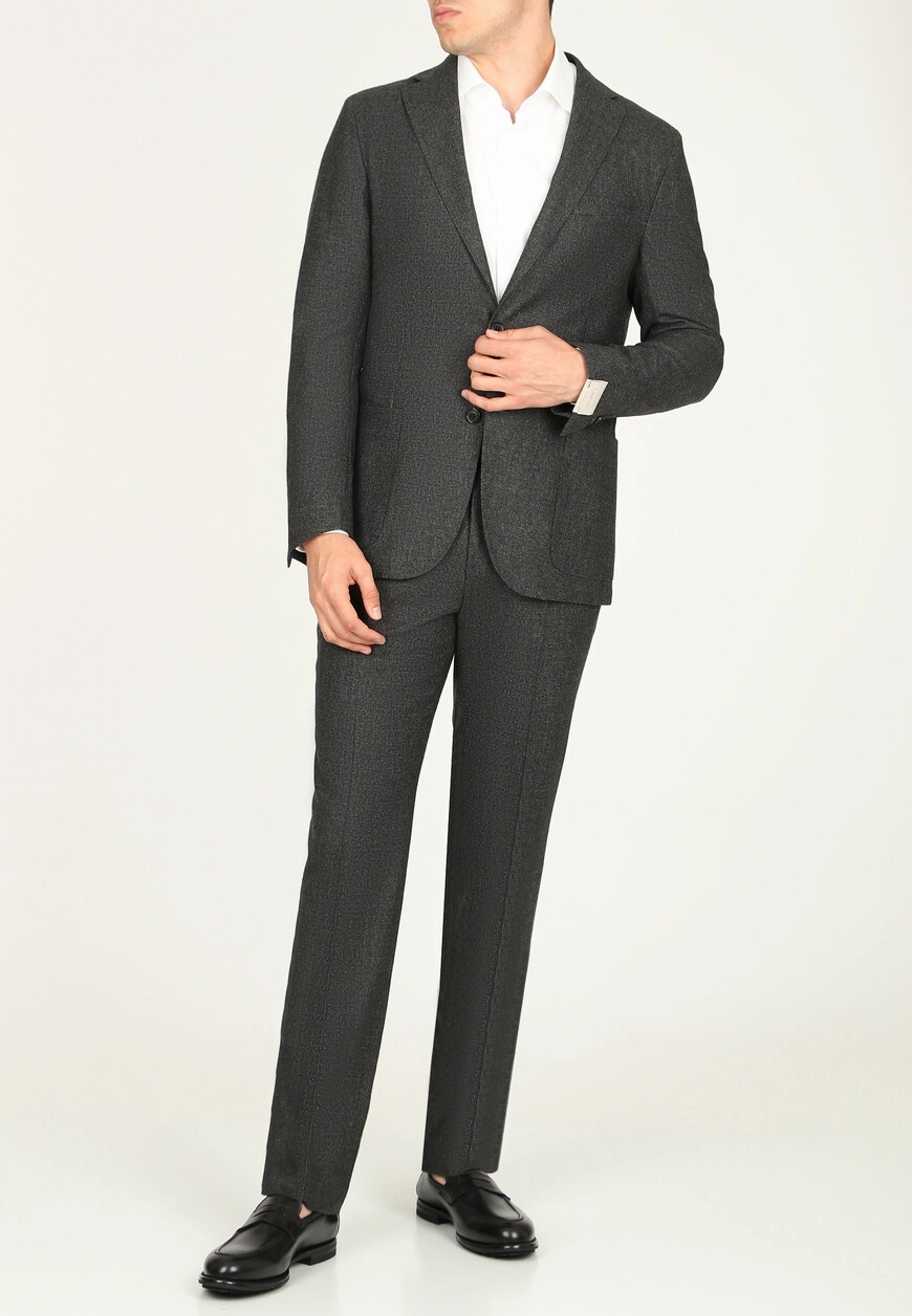 Костюм Corneliani: Мужская классика из шерсти