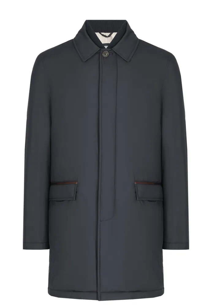 Плащ Corneliani — элегантность и защита от непогоды