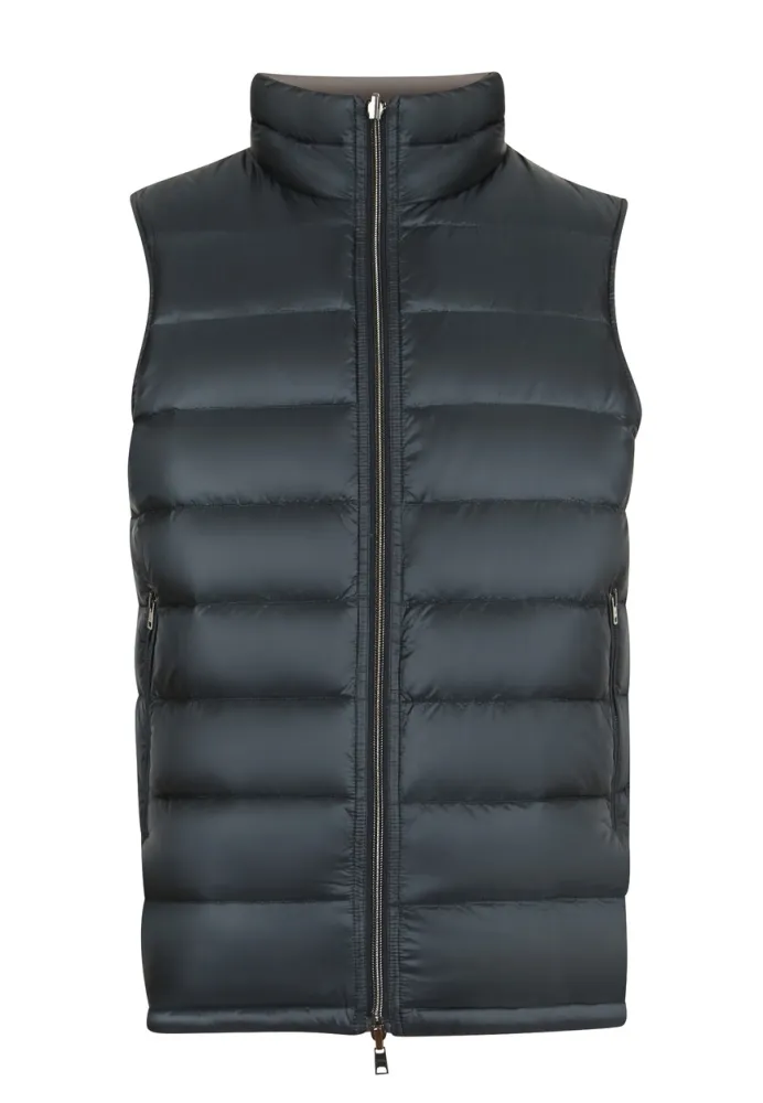 Жилет Herno: мужской стиль и защита от непогоды